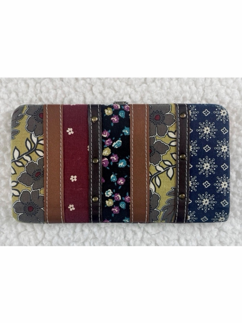 (NWOT) CLAIRE’S • Brown/Multi Boho Floral Print Patchwork Wallet